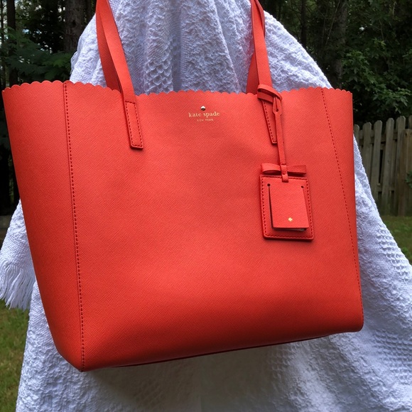 Kate Spade Coral Tote - Picture 5 of 17
